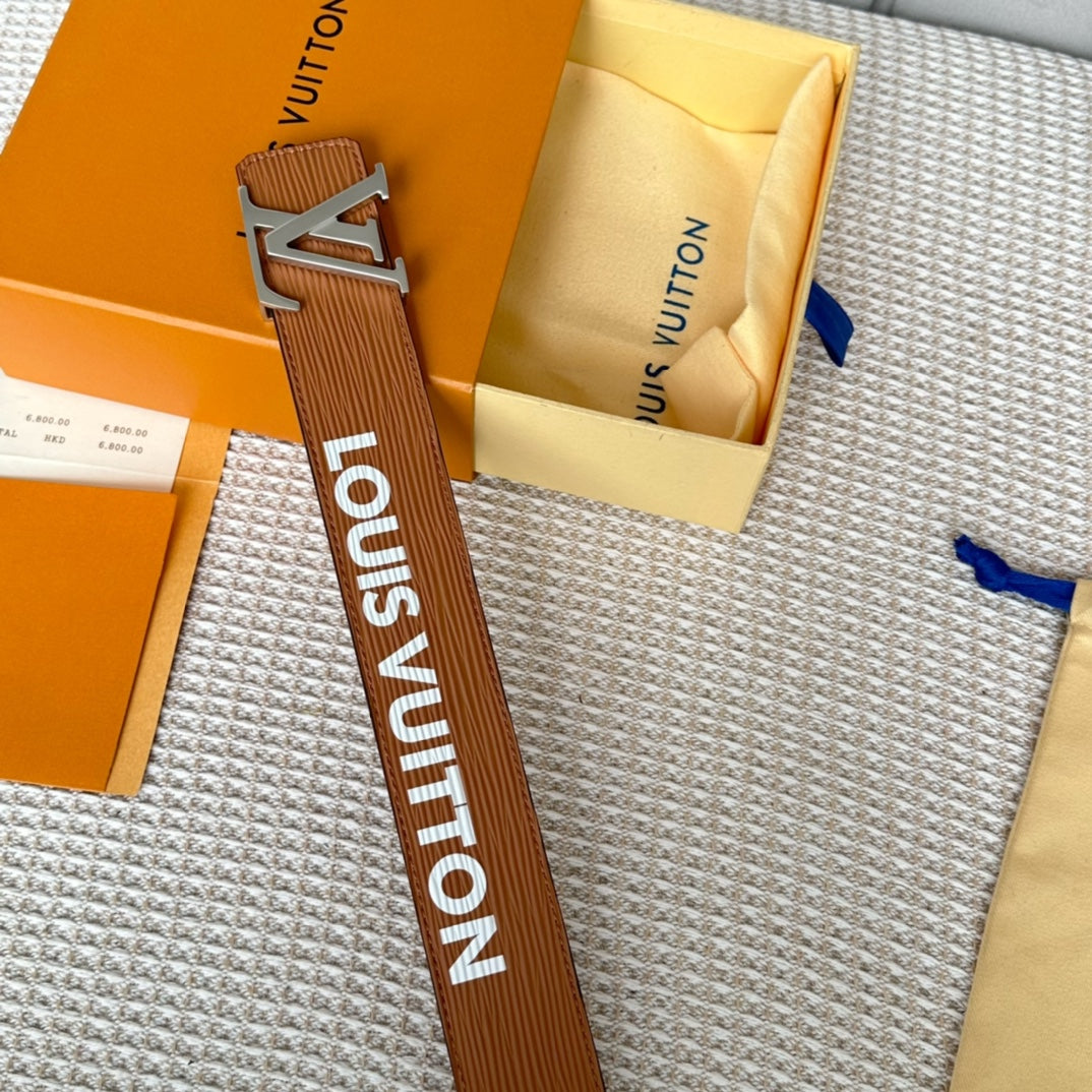 14E57PDE Stylish High quality belt With full package