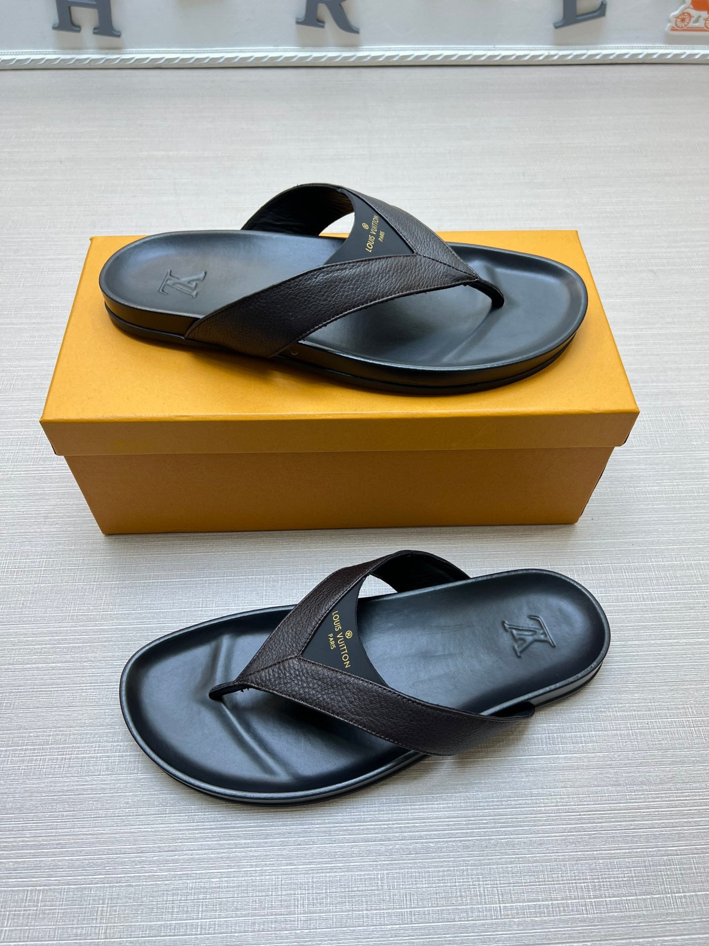54E85ZDE Stylish slippers