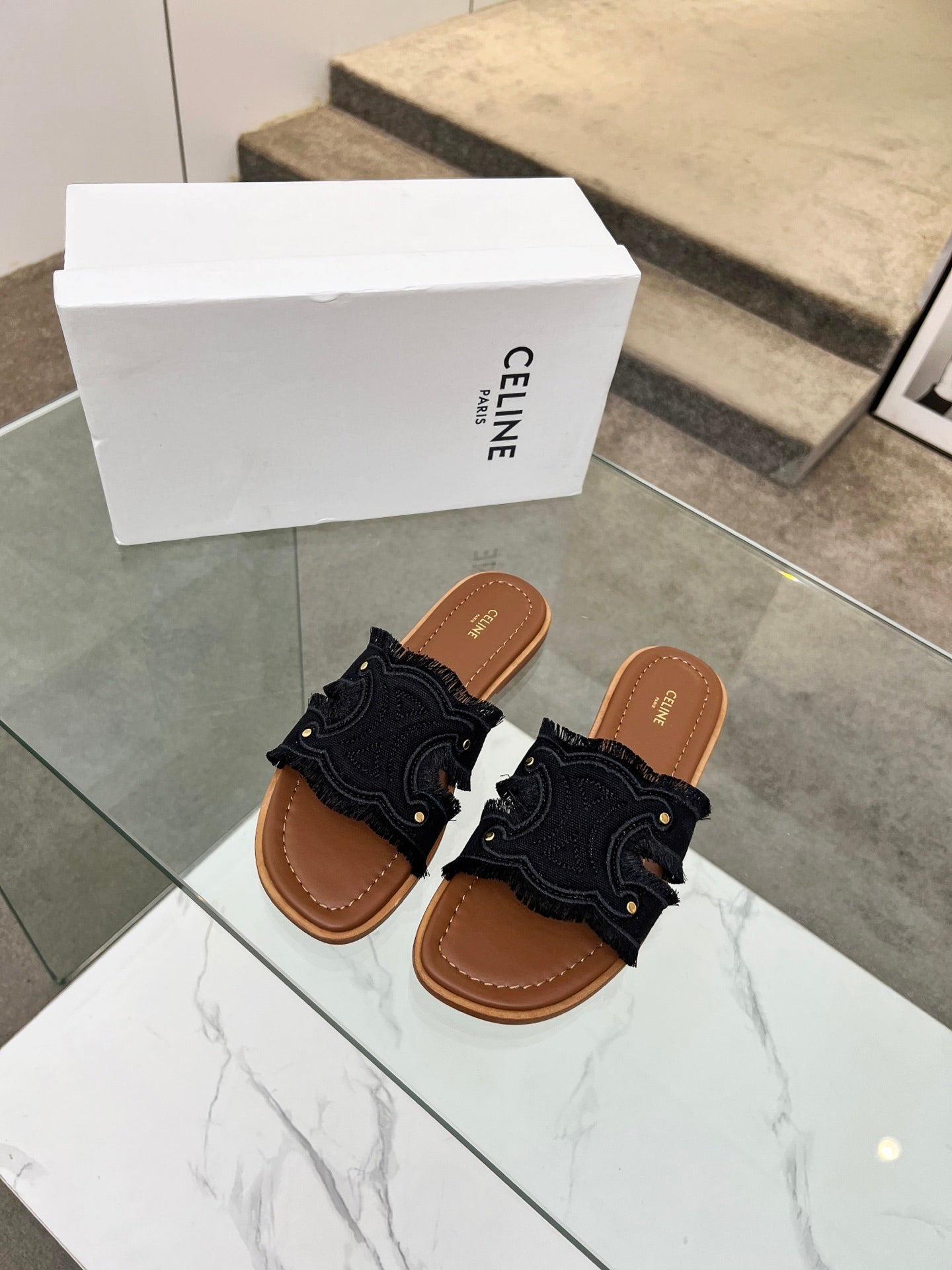 255QA25ZDE Stylish leather shoes