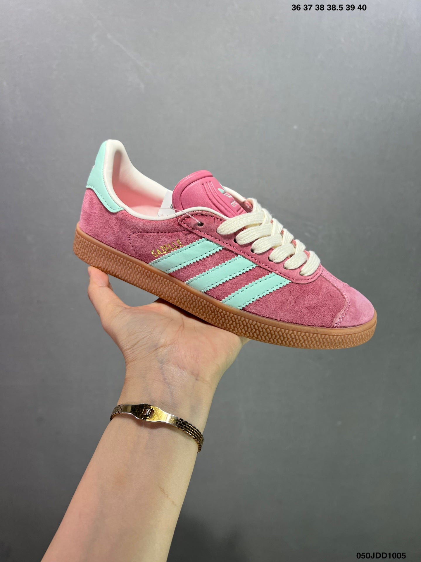 435ZA22ZDE Stylish shoes