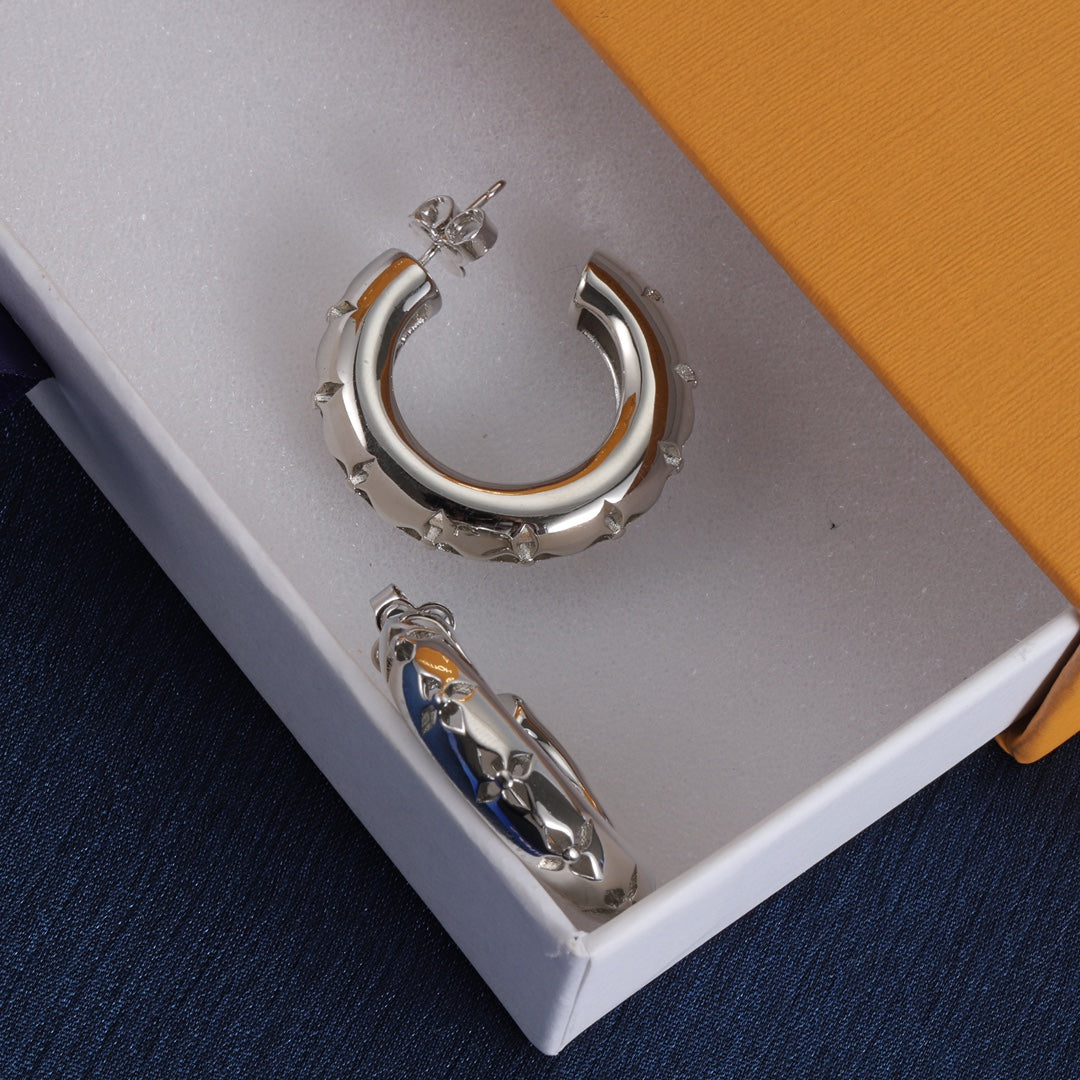 14E1094EDE Stylish Earrings