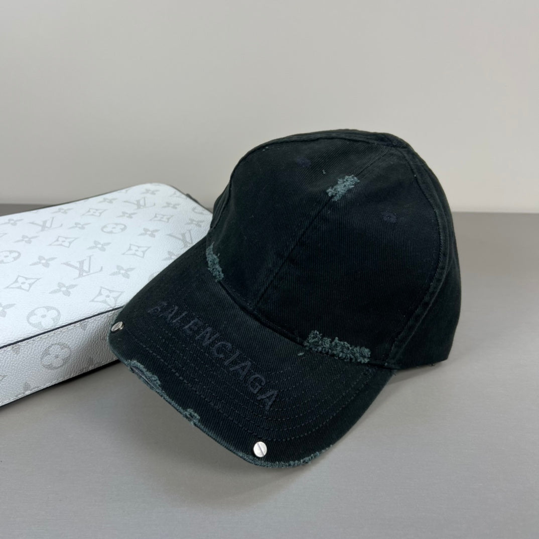 125ZJ529MDE Stylish hats