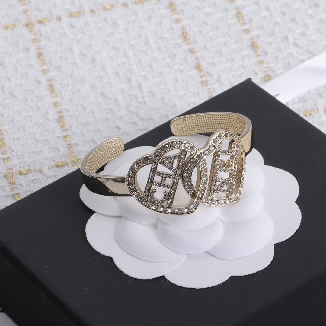 1YC98KDE Stylish Bracelets
