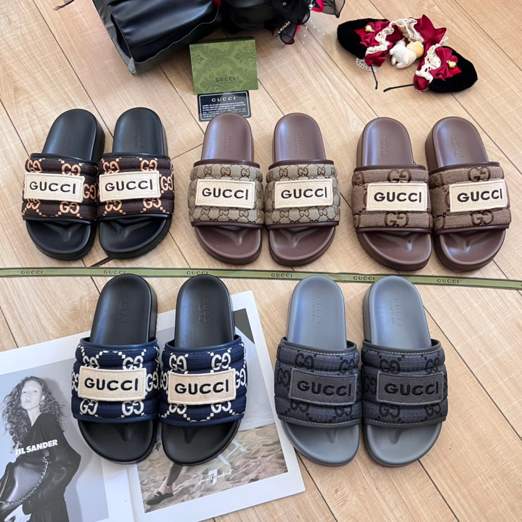 14B84ZDE Stylish Slippers