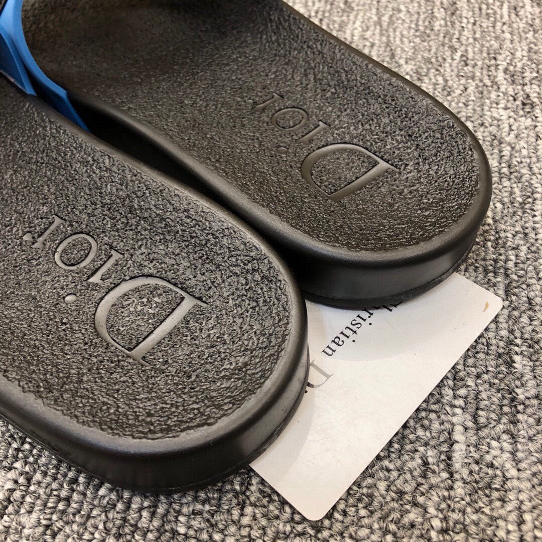 54D51ZDE Stylish slippers