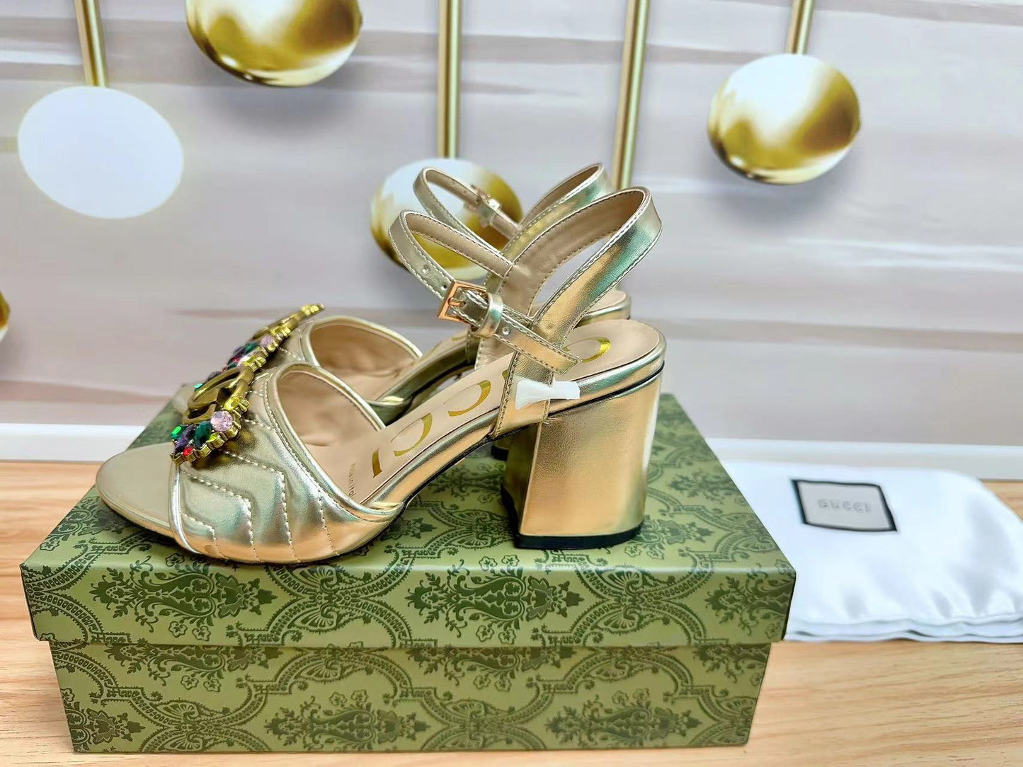14B183ZDE Stylish High heels Heel height 7cm
