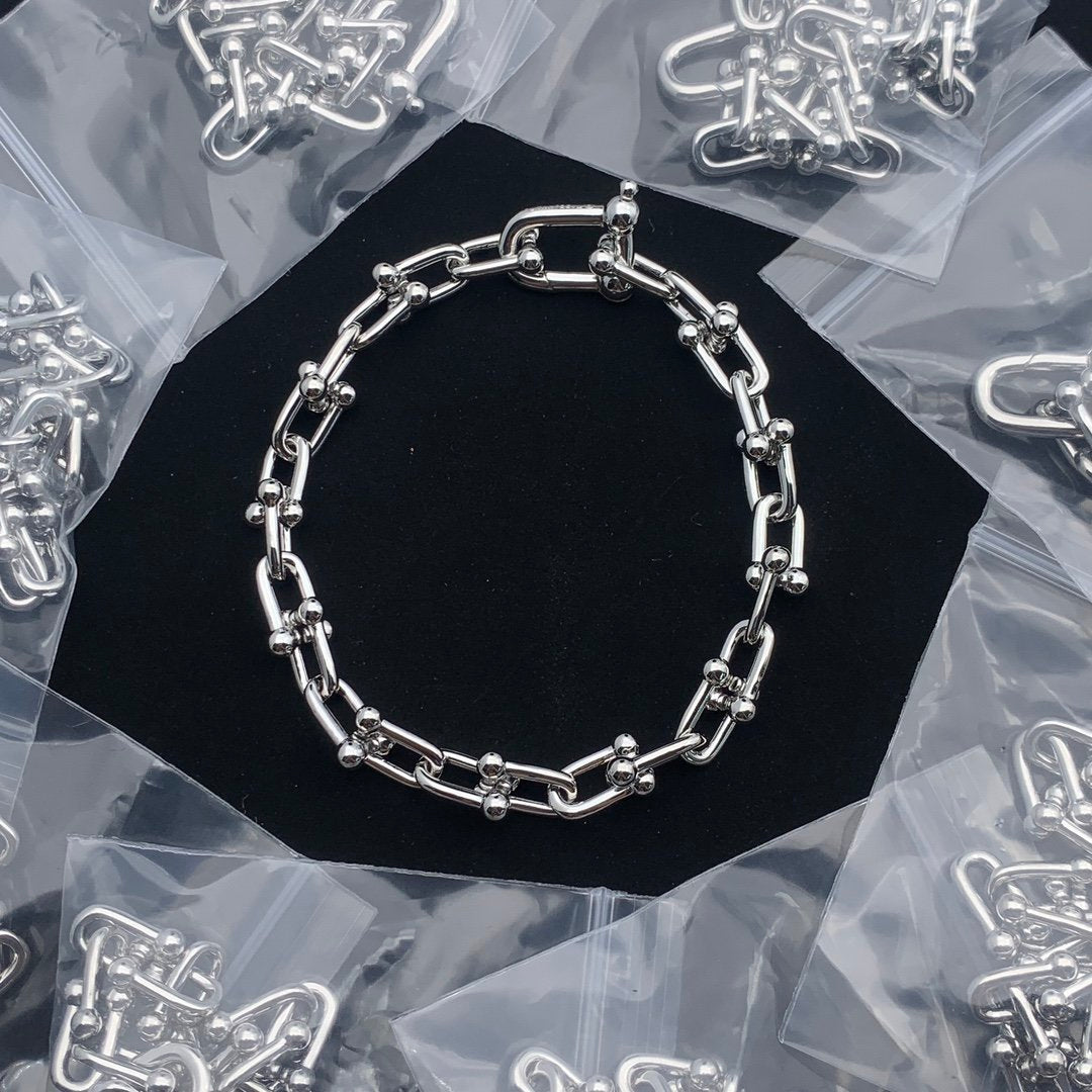 8XT30XDE Stylish Earring Bracelets Necklaces