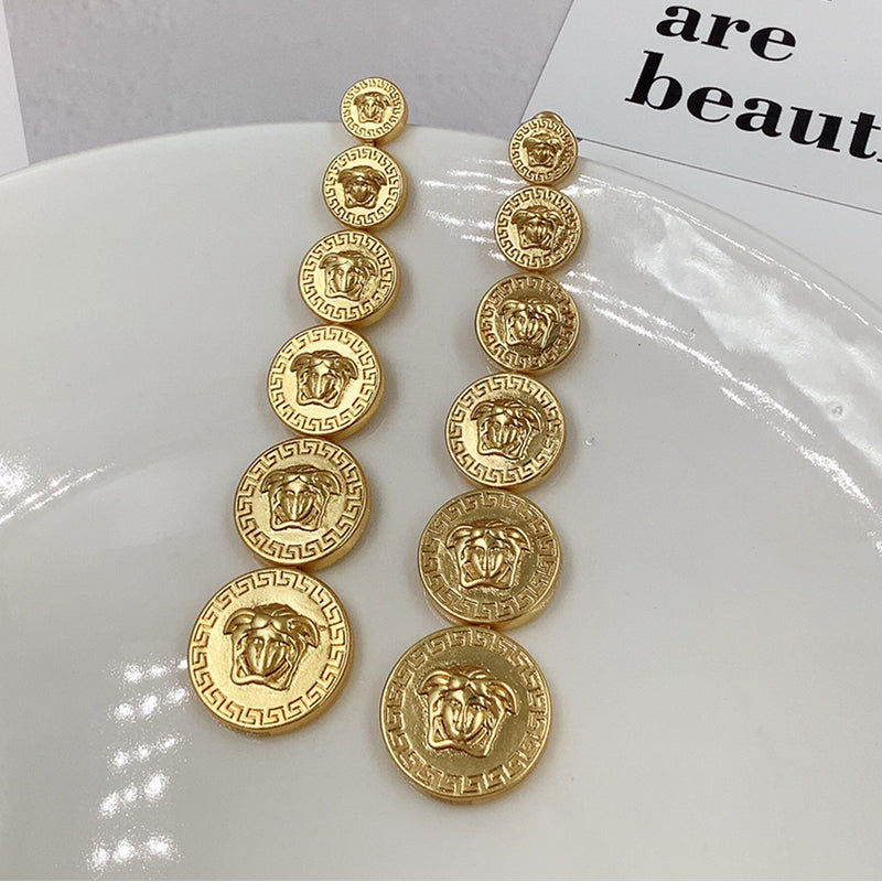 3V158EDE Stylish Earrings