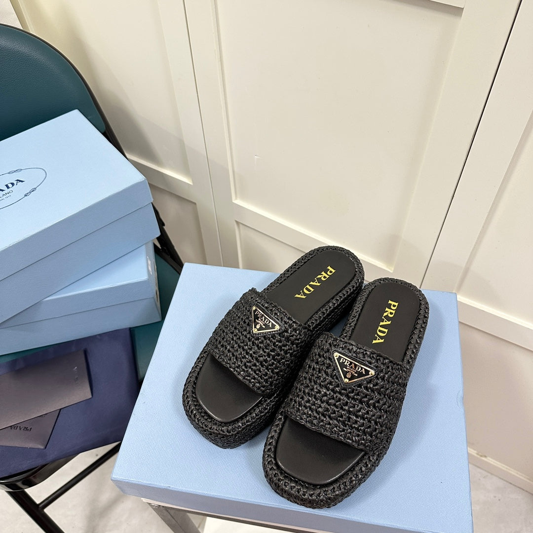 14PD27ZDE Stylish slippers
