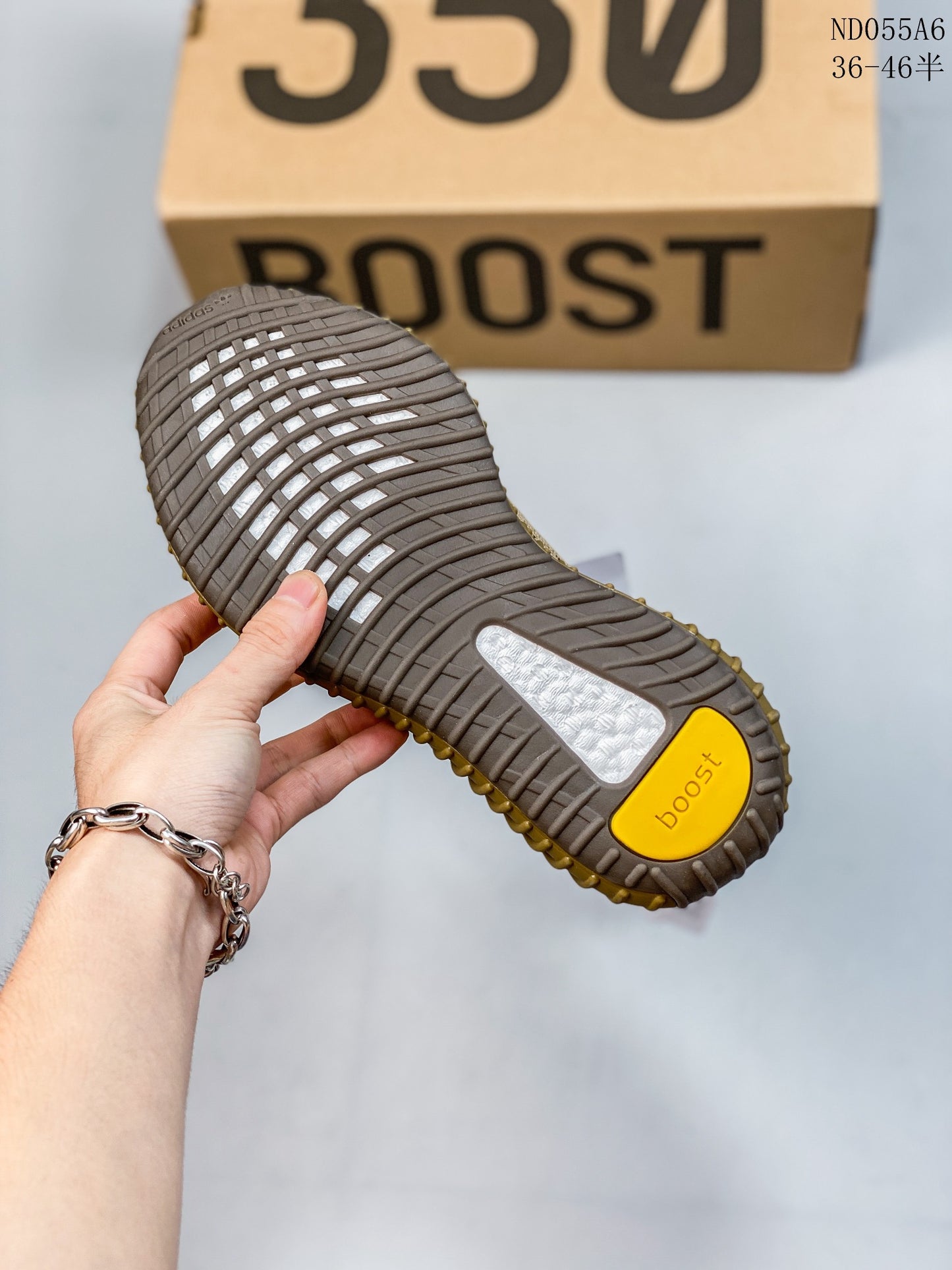4YA74ZDE Stylish Sneakers (No Box, August-October Big Sale)