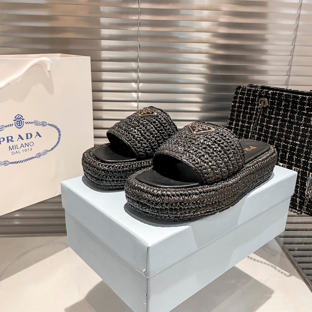 14PD21ZDE Stylish slippers