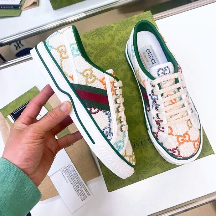 2YB49ZDE Stylish shoes