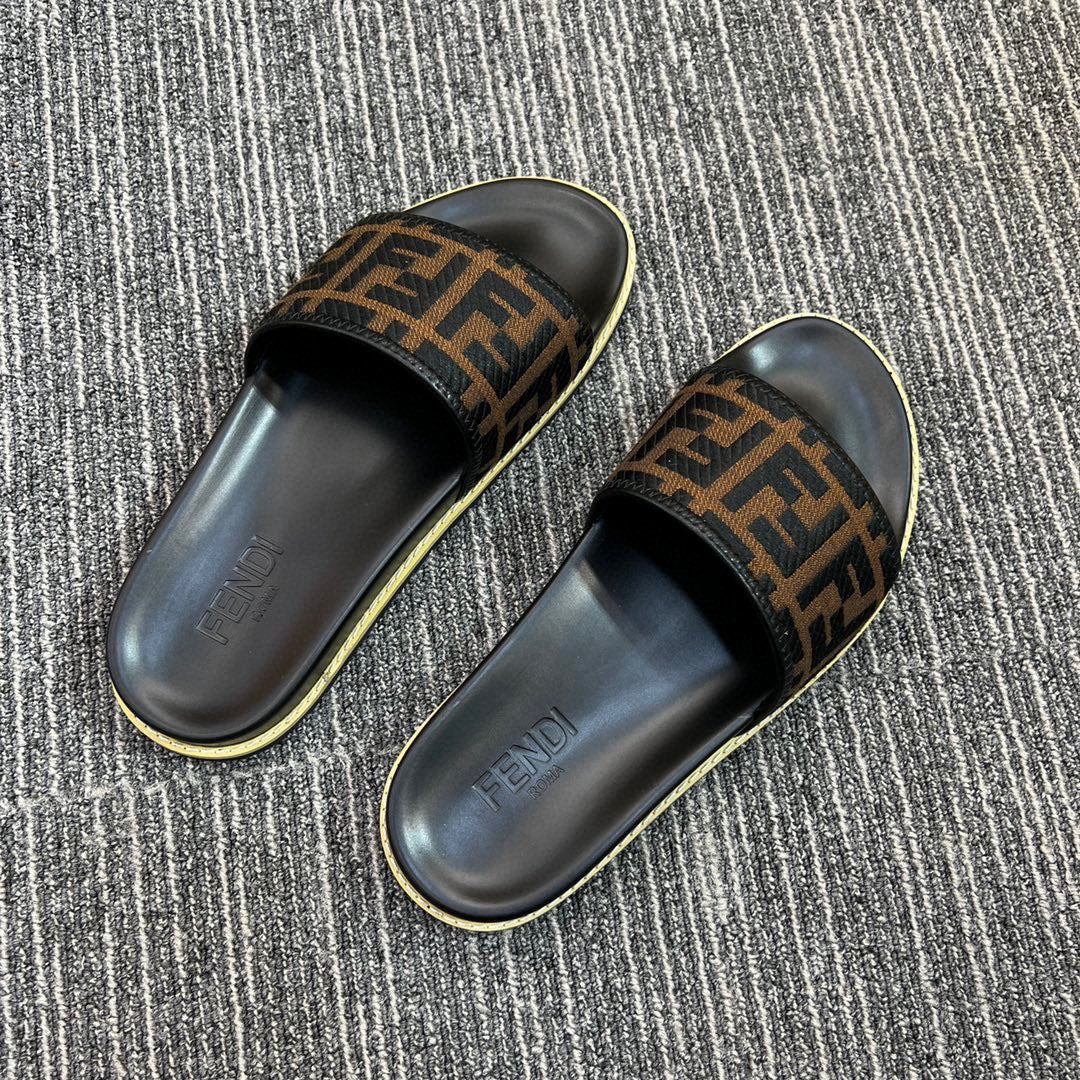 5XF105ZDE Stylish Slippers