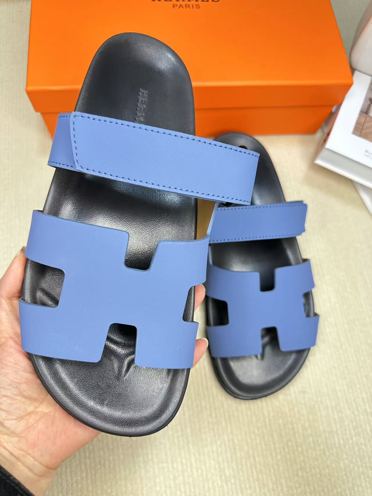255QH26ZDE Stylish leather shoes