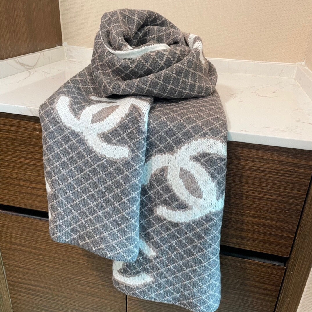 185ZC73WDE Stylish Winter Scarves