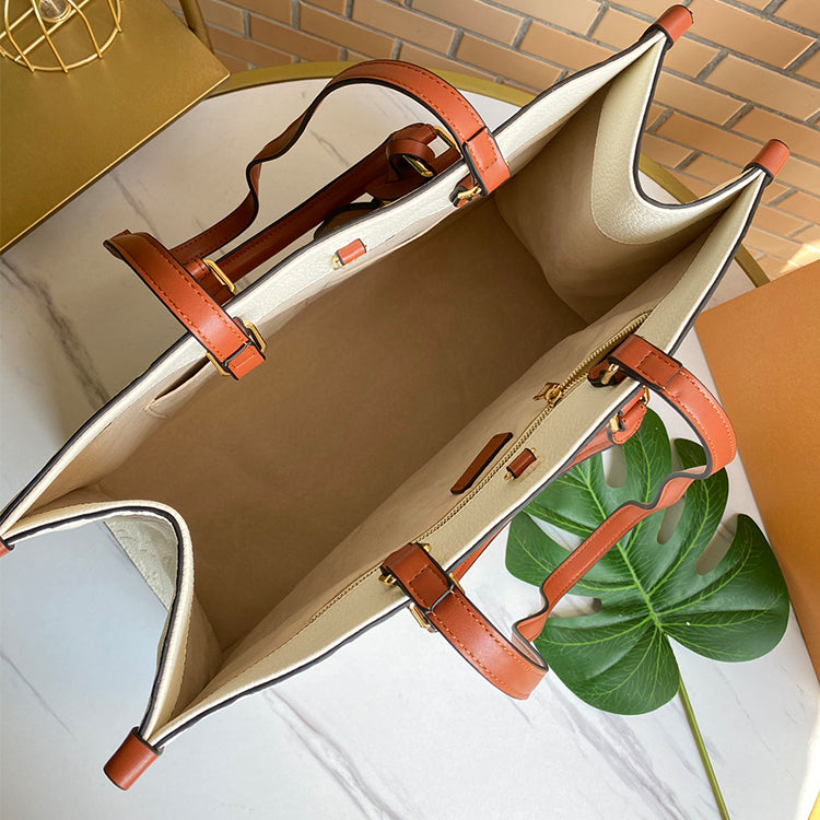 1E12BDE Stylish leather bag