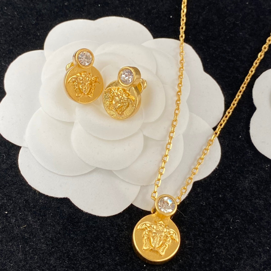 175RV77XDE Stylish Necklace . Earrings