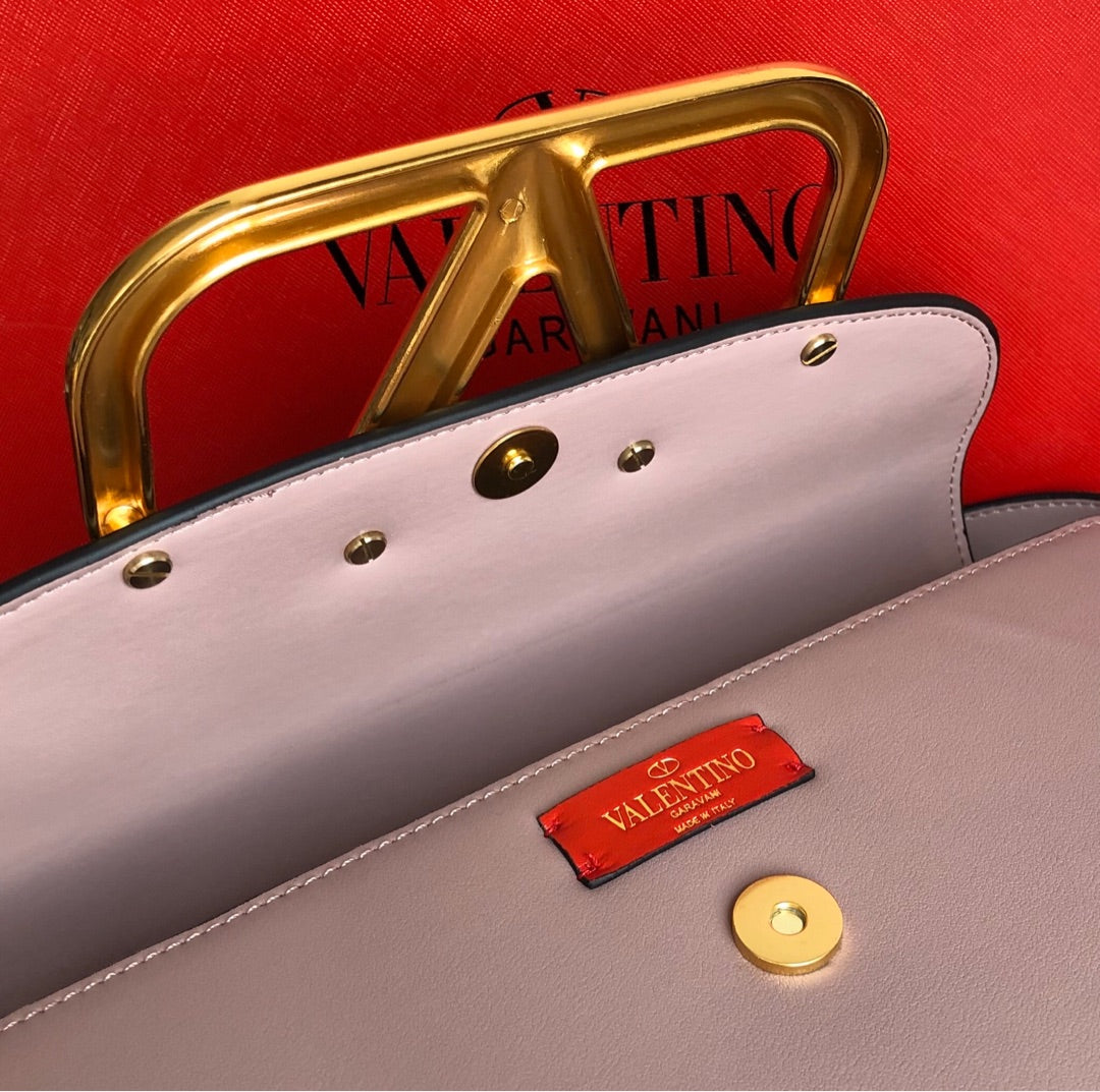5A45BDE Stylish leather bag
