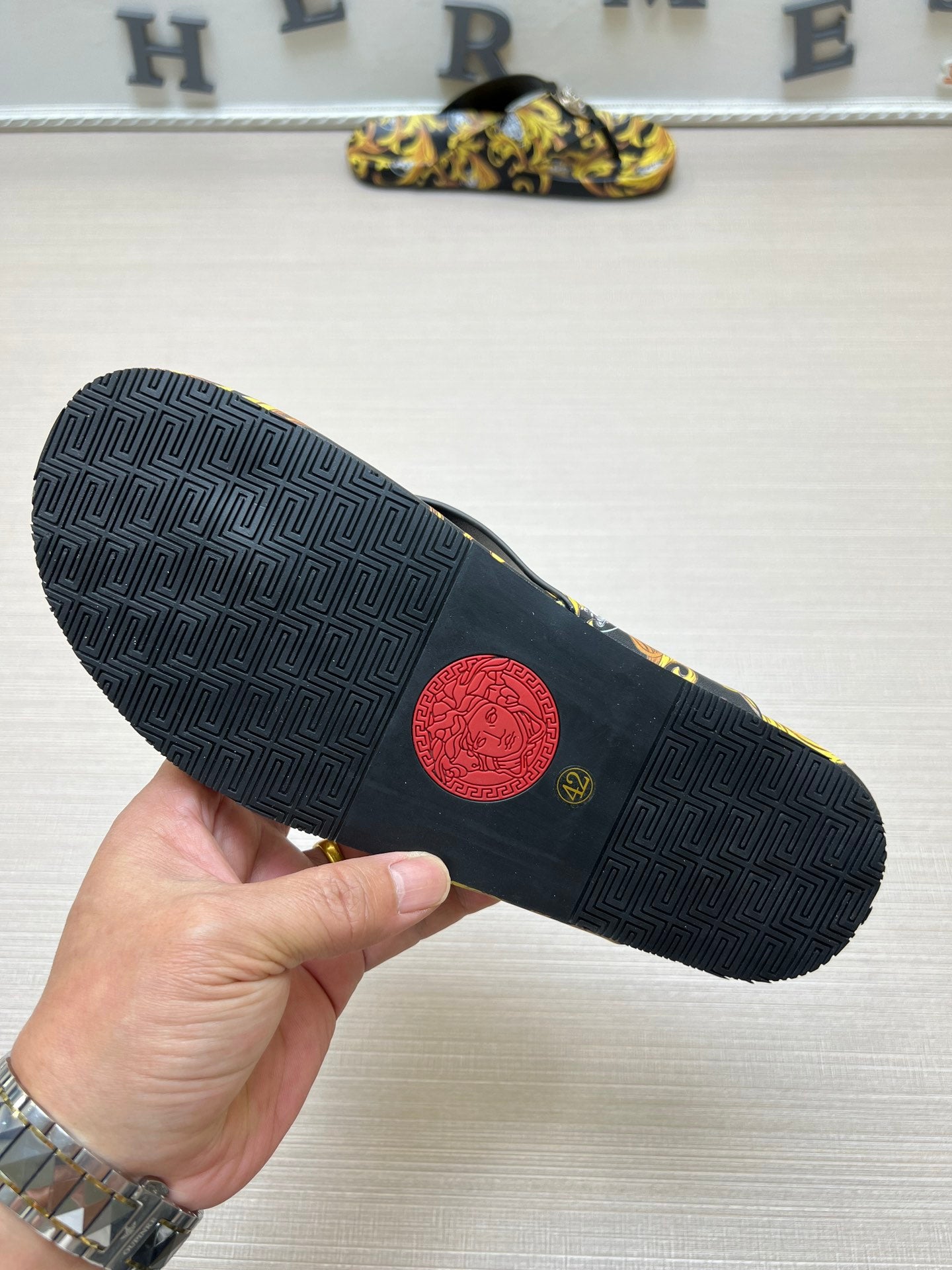 54V96ZDE Stylish slippers