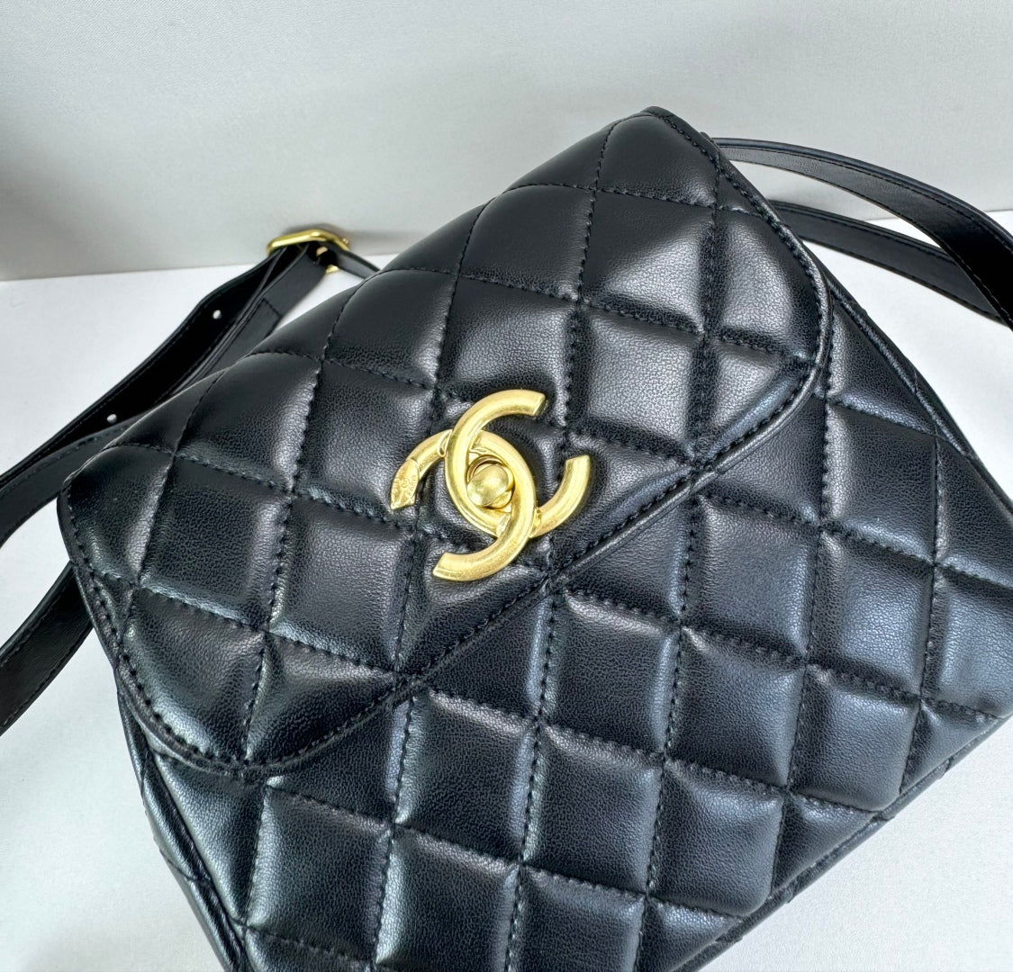 15RC63BDE Stylish leather bag