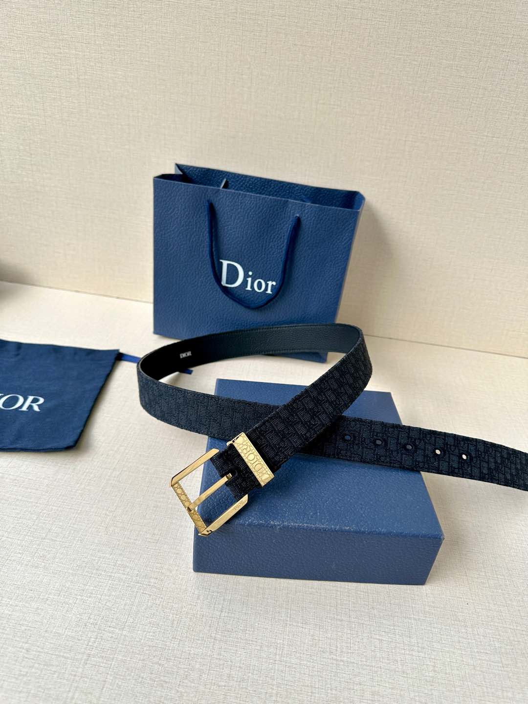 1WD156PDE Stylish  High quality belt With full package