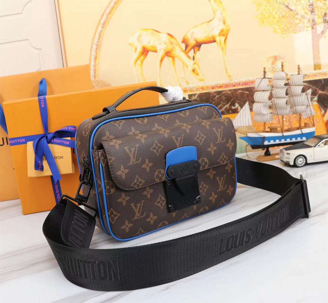2XE137BDE Stylish leather bag 
