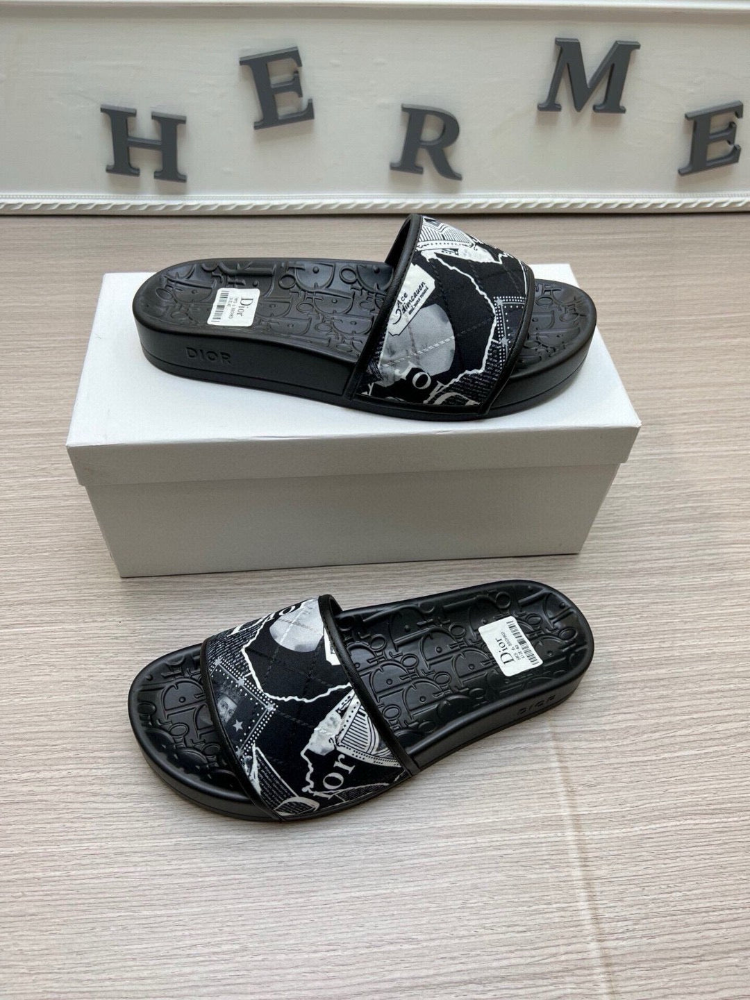 535ZD280ZDE Stylish Slippers