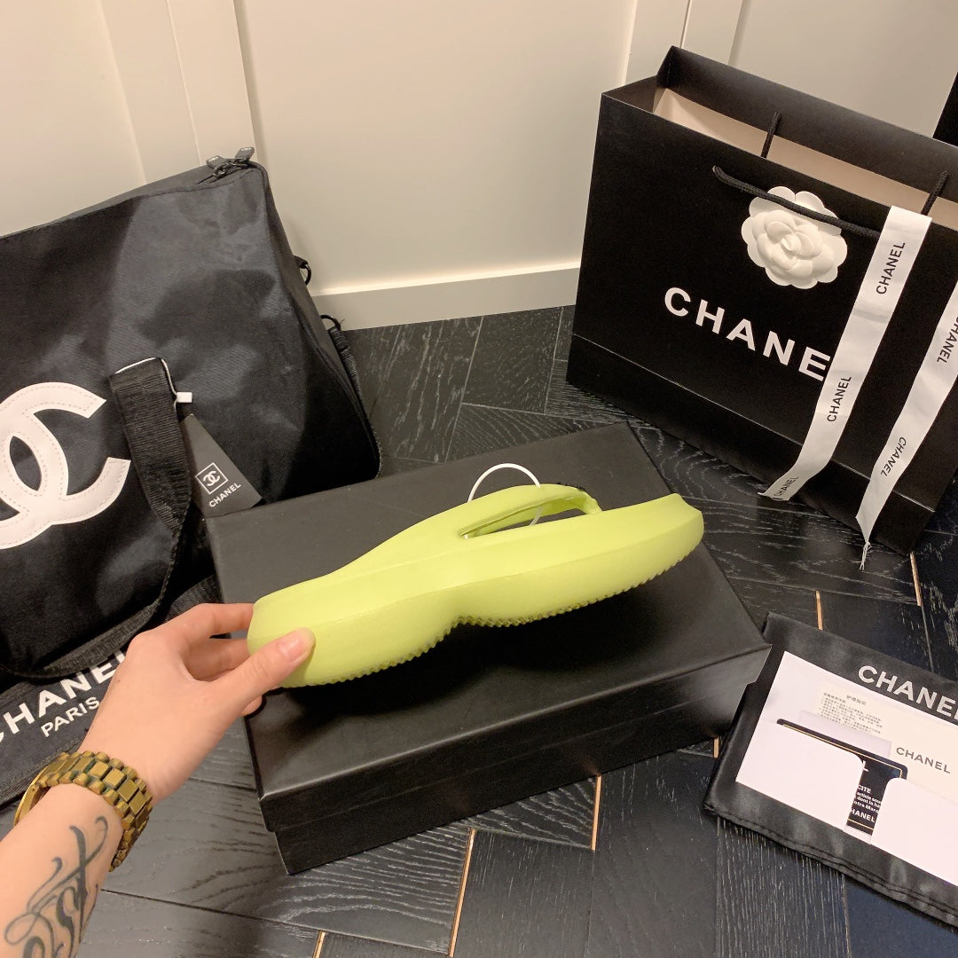 14C190ZDE Stylish Slippers