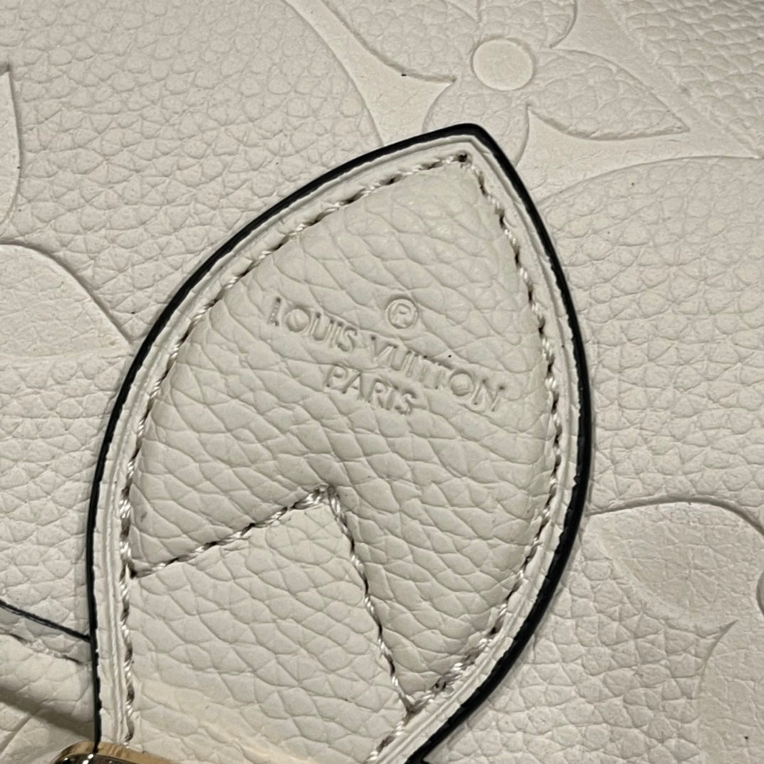 2XE318BDE Stylish leather bag 