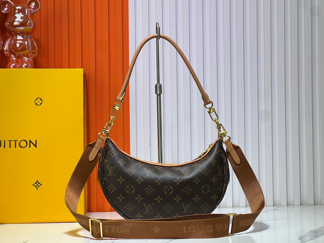 155NE35BDE Stylish leather bag