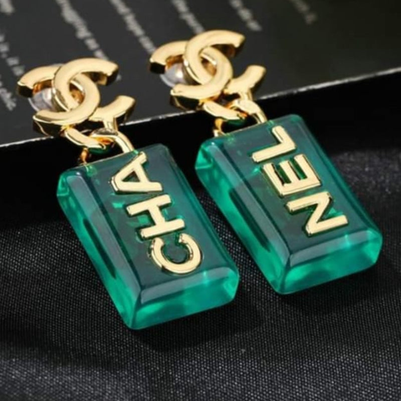 P4C16EDE Stylish Earrings