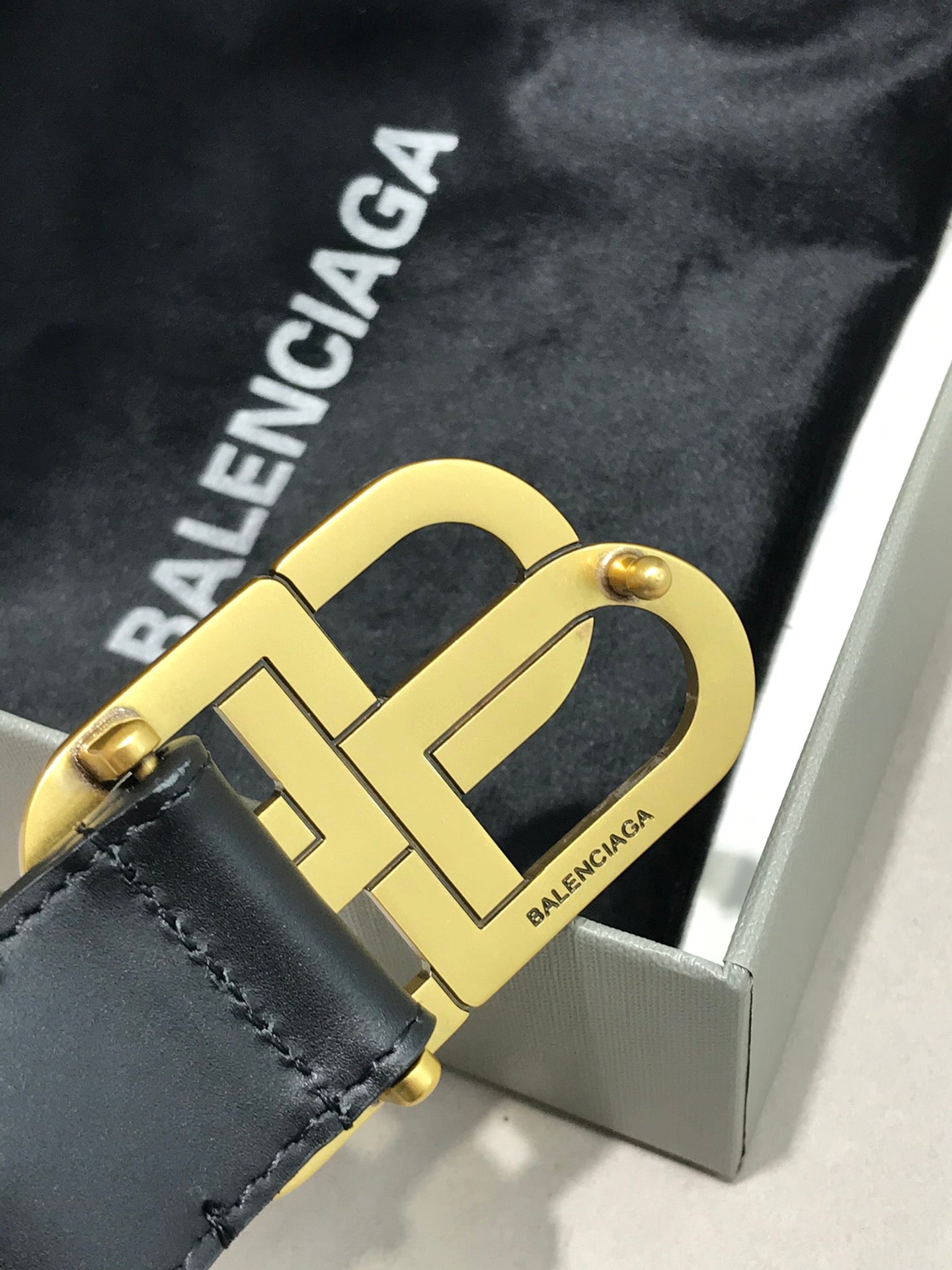 255RJ3PDE Stylish  High quality belt With full package