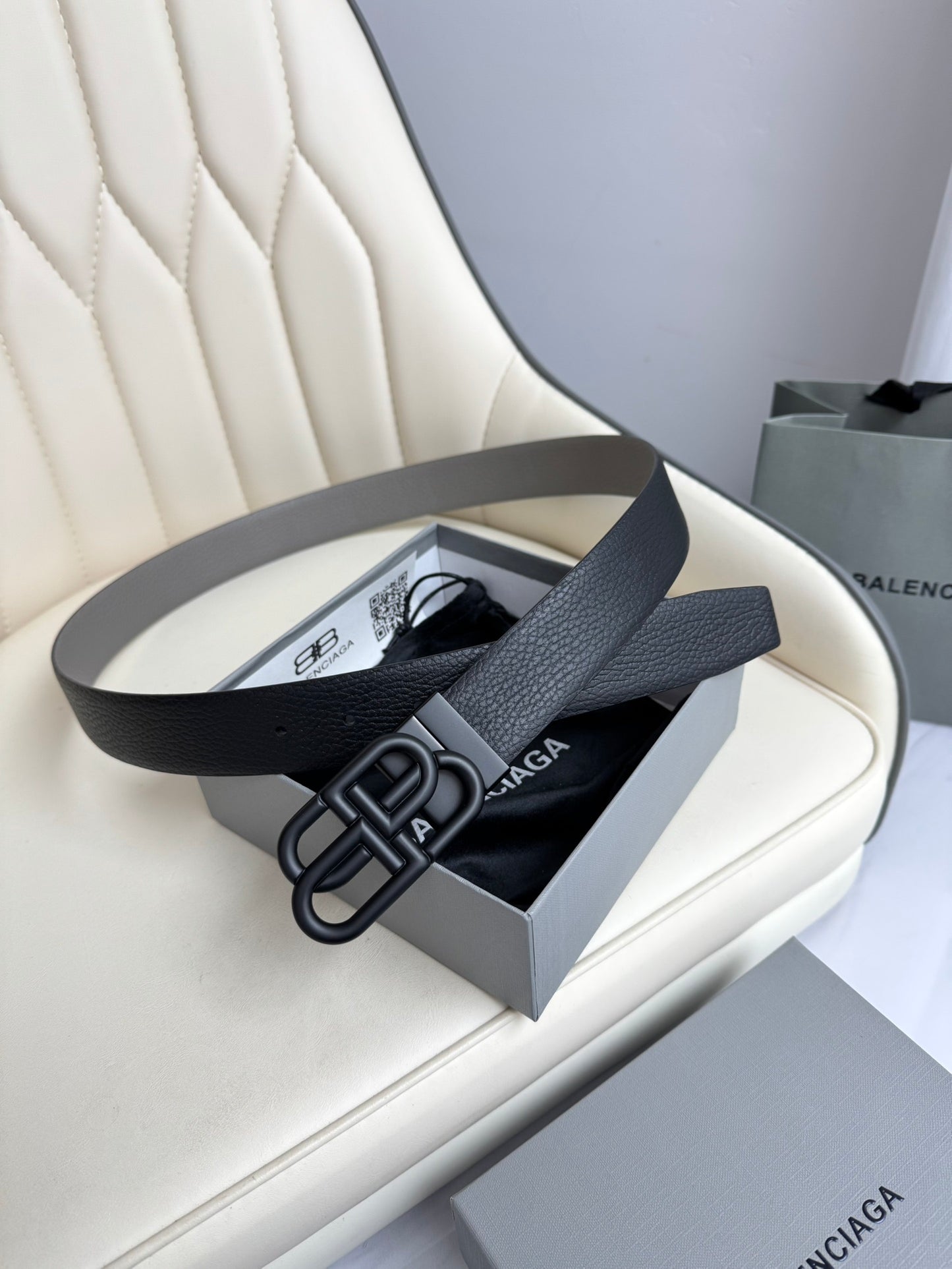 155RJ239PDE Stylish  High quality belt With full package