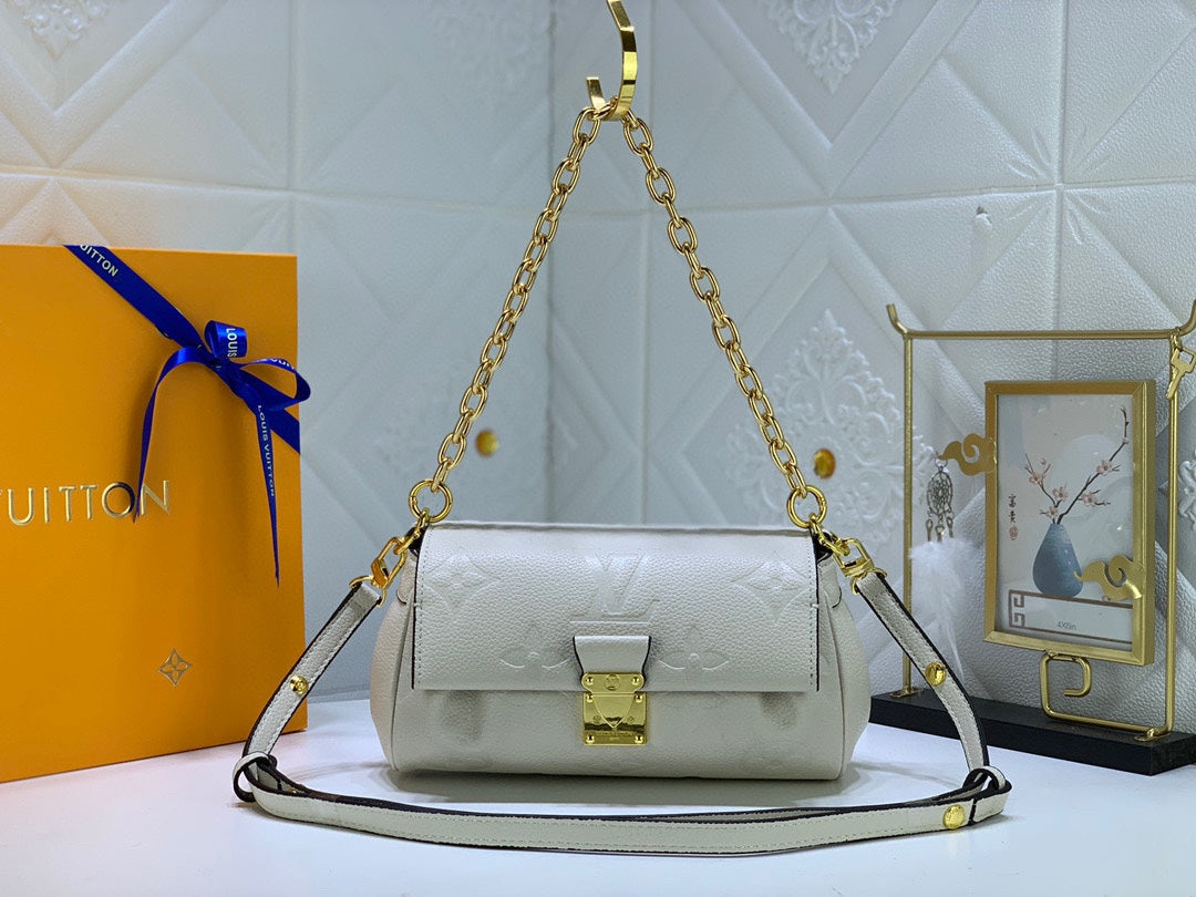 2XR363BDE Stylish leather bag 