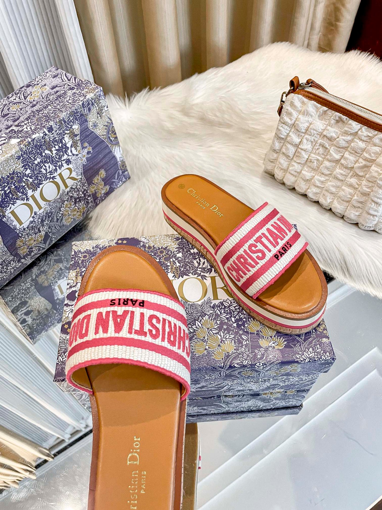 1LD22ZDE Stylish slippers