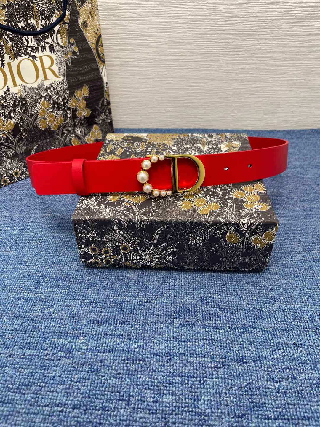 155RD200PDE Stylish  High quality belt With full package