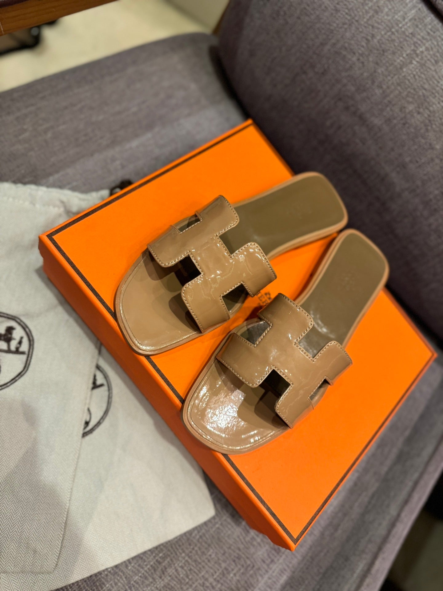 155ZH310ZDE Stylish Slippers