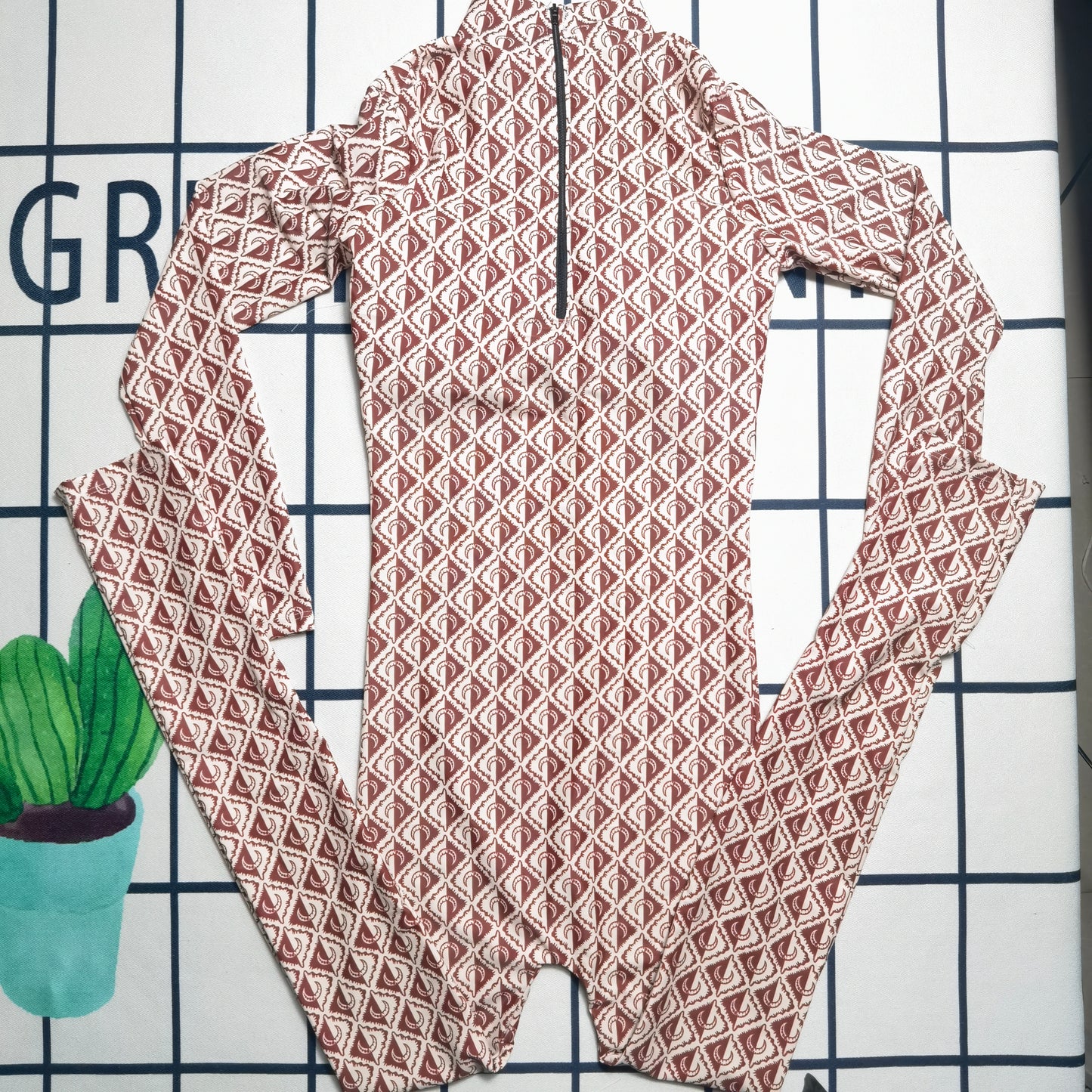 14A138YDE Stylish Long sleeve swimsuit