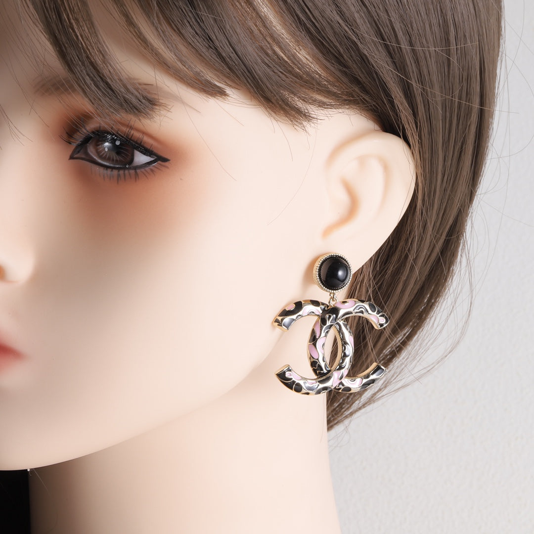 14C456EDE Stylish Earrings