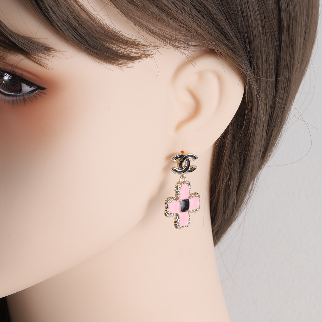 14C458EDE Stylish Earrings