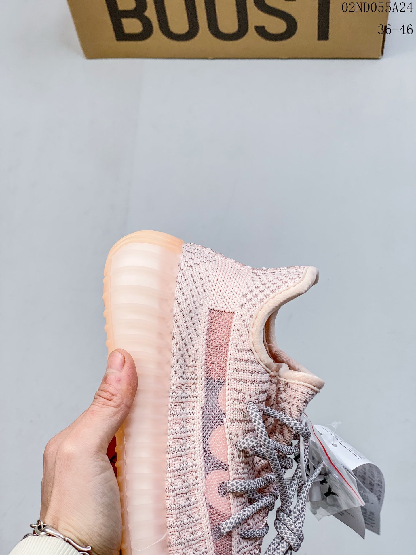 4YA71ZDE Stylish Sneakers (No Box, August-October Big Sale)