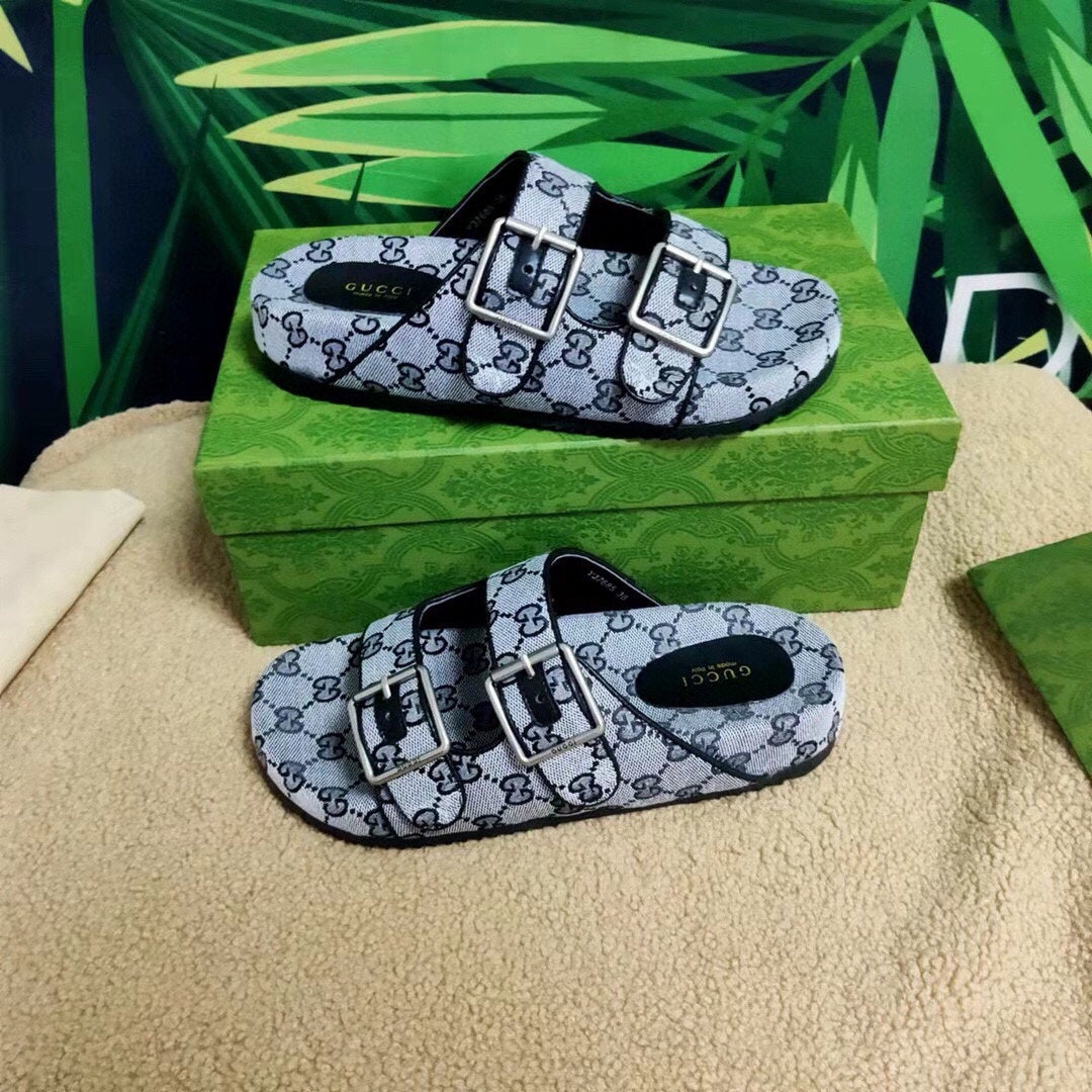 54B124ZDE Stylish slippers