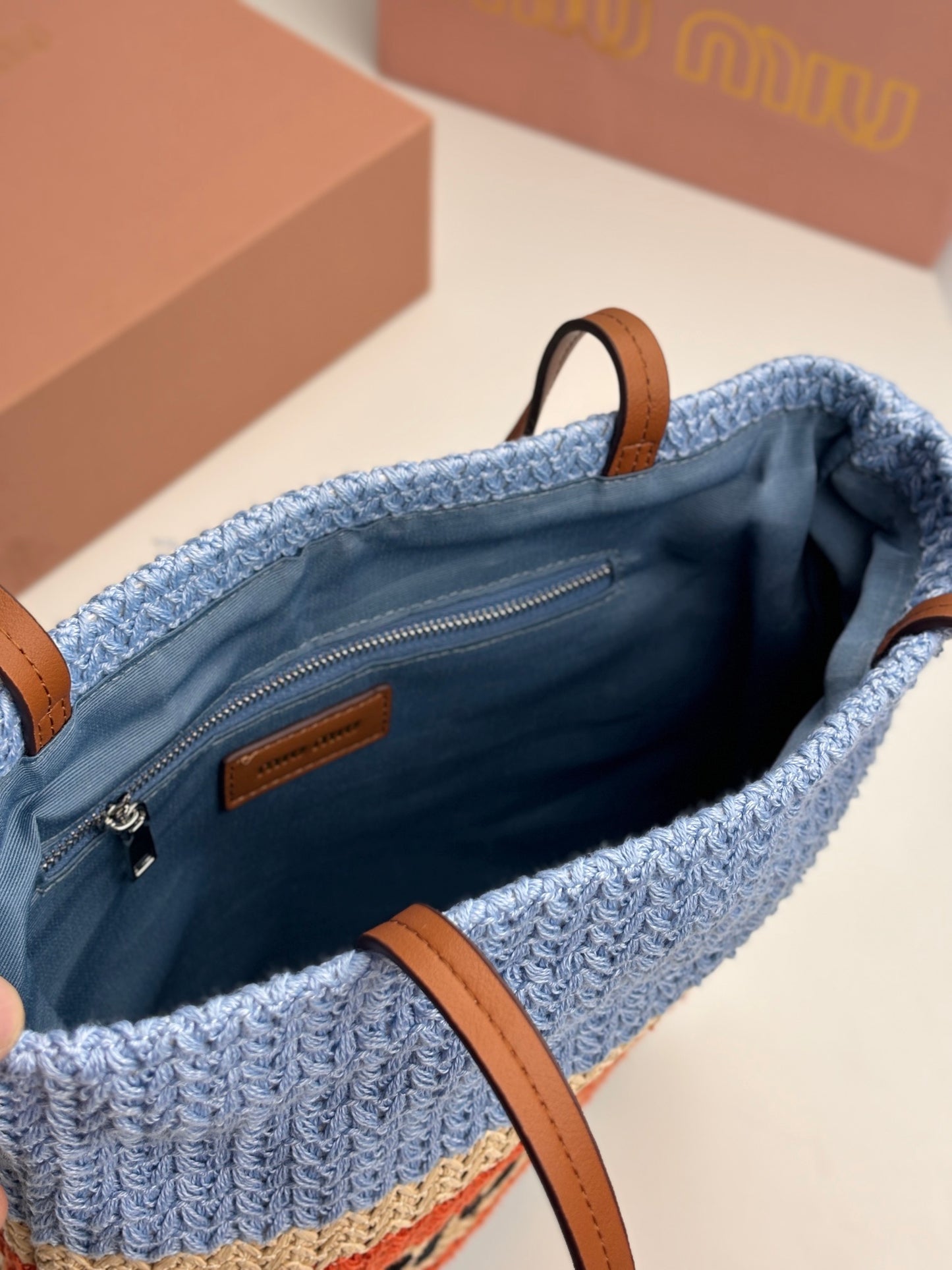 1XA77BDE Stylish Woven Bag