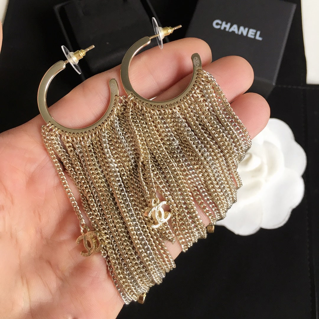 14C108EDE Stylish Earrings