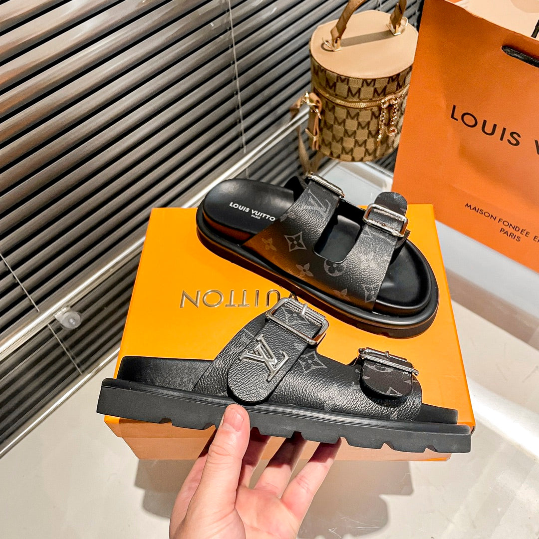 14E194ZDE Stylish Slippers