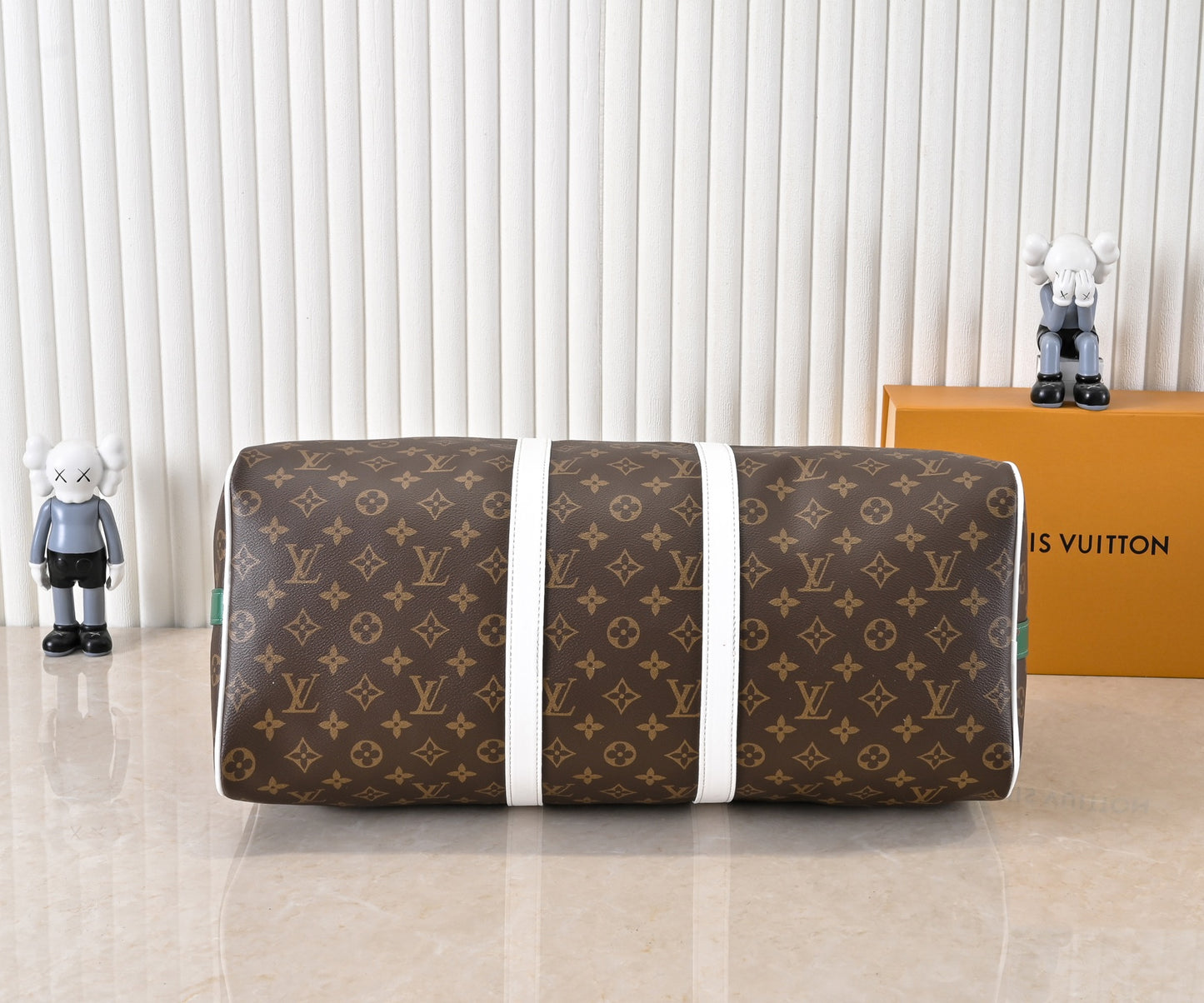 155NE37BDE Stylish leather luggage bags