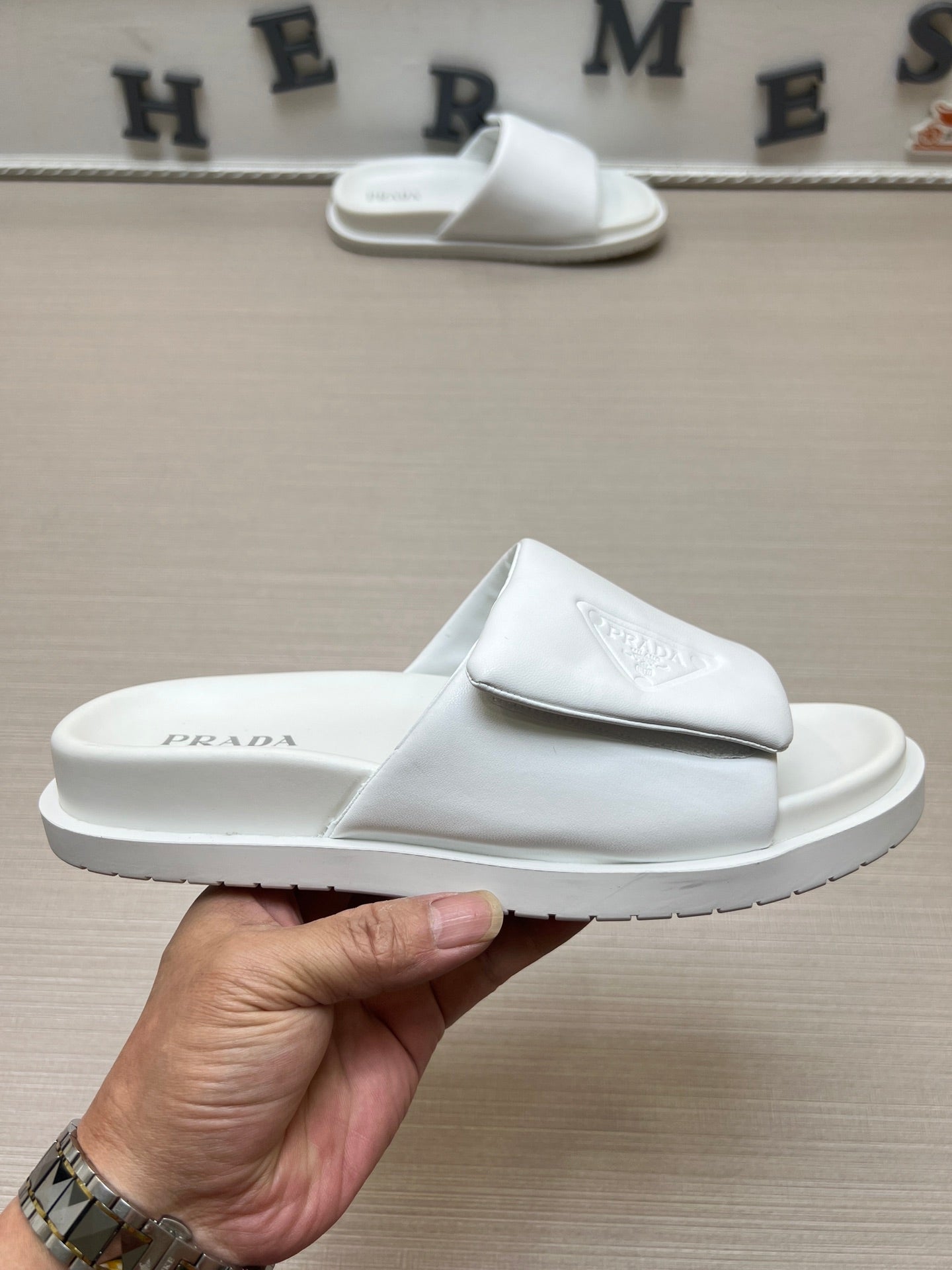 54PD7ZDE Stylish slippers
