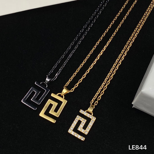 175RV67XDE Stylish Necklace