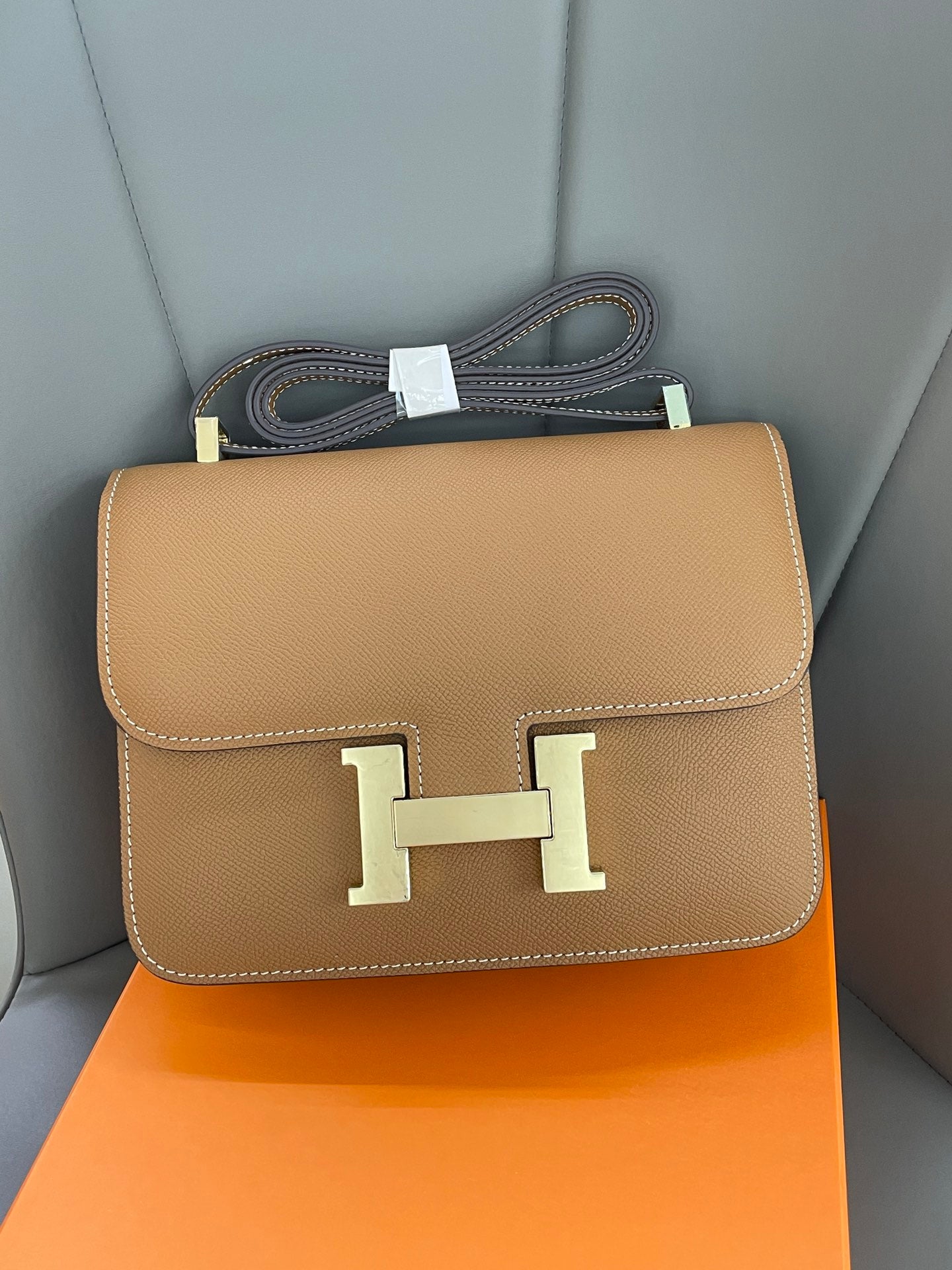 155NH65BDE Stylish leather bag