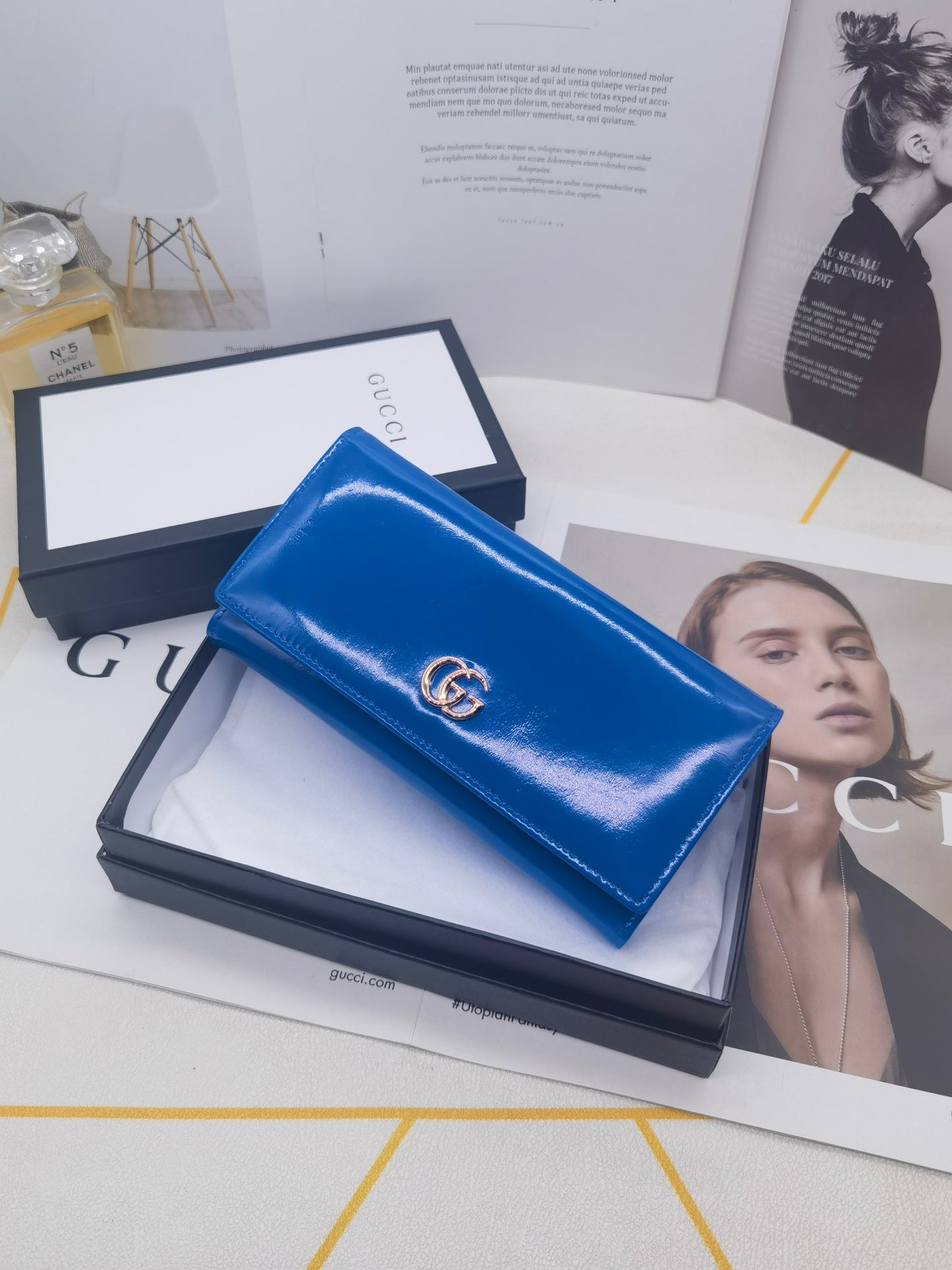 15RB88BDE Stylish leather bag